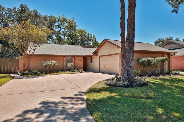 15307 Forest Trails Drive, Houston, TX 77095