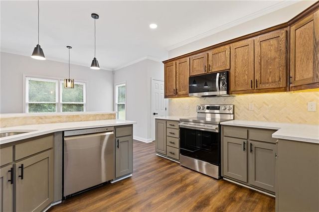 2310 Pine Haven Court, Grayson, GA 30017