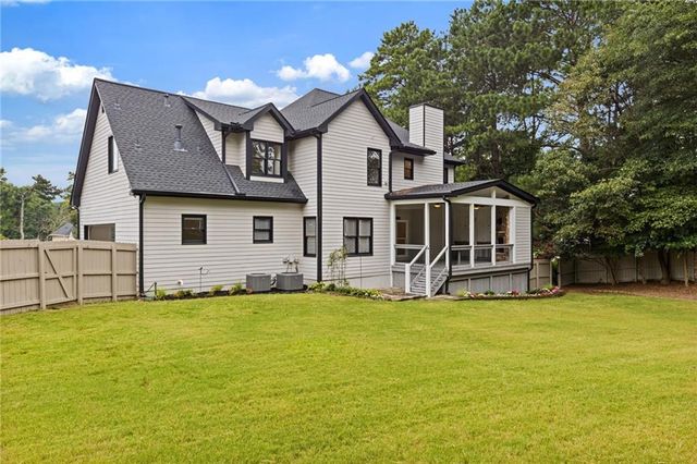 2310 Pine Haven Court, Grayson, GA 30017