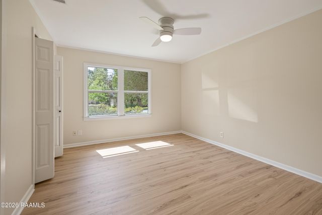 204 Eastland Drive, Lafayette, LA 70503