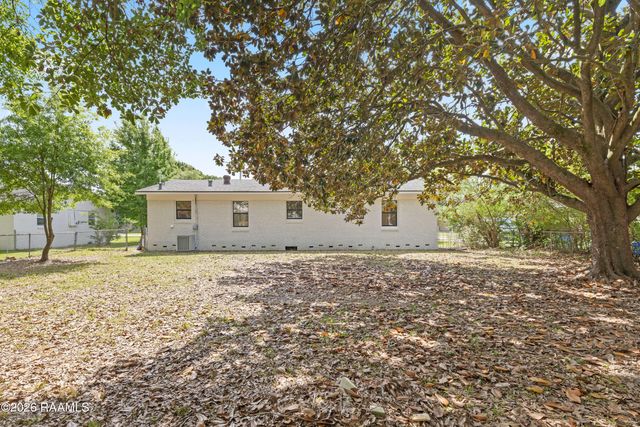 204 Eastland Drive, Lafayette, LA 70503