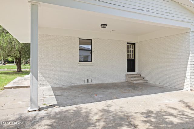 204 Eastland Drive, Lafayette, LA 70503