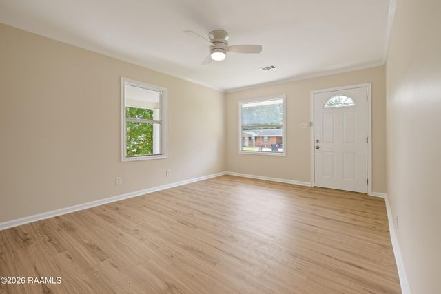 204 Eastland Drive, Lafayette, LA 70503