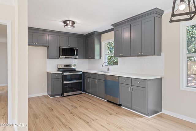204 Eastland Drive, Lafayette, LA 70503