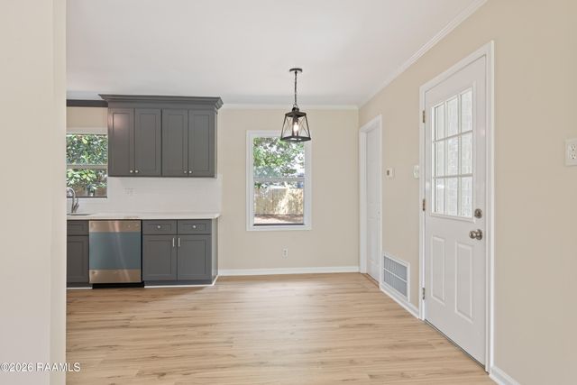 204 Eastland Drive, Lafayette, LA 70503