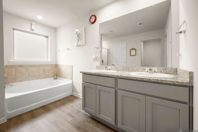 13230 Fowler Dr, Walker, LA 70785