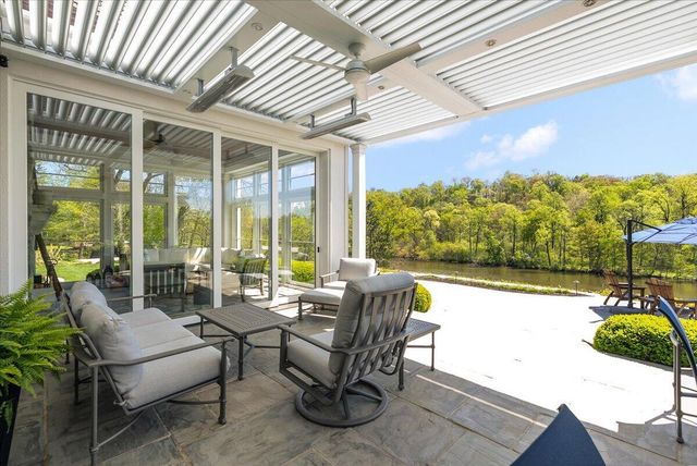 13741 S Indian Springs Road, Buchanan, MI 49107