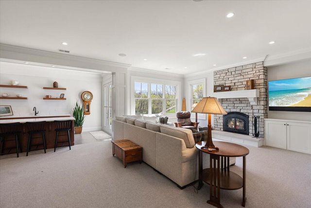 13741 S Indian Springs Road, Buchanan, MI 49107