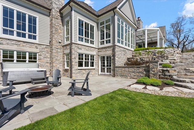 13741 S Indian Springs Road, Buchanan, MI 49107