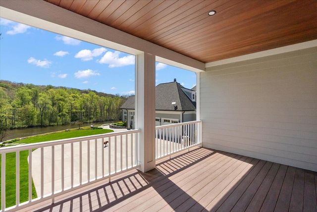 13741 S Indian Springs Road, Buchanan, MI 49107