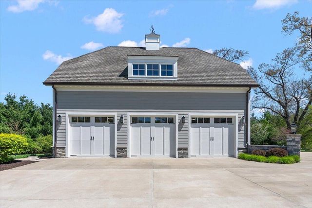 13741 S Indian Springs Road, Buchanan, MI 49107