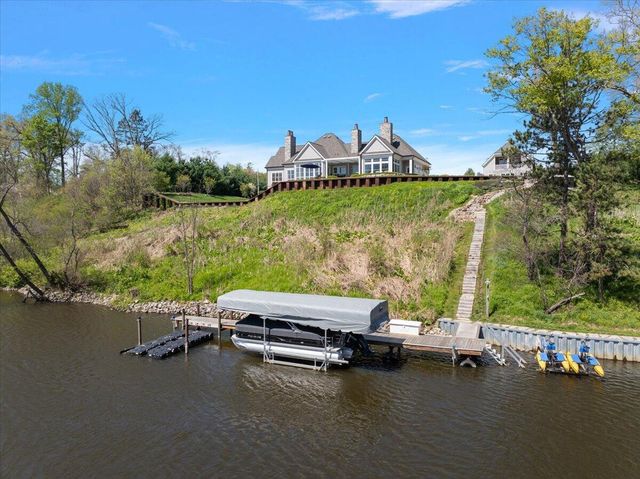 13741 S Indian Springs Road, Buchanan, MI 49107