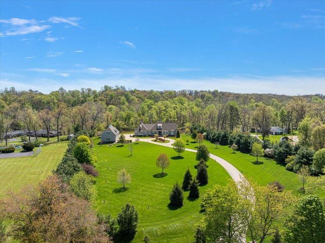 13741 S Indian Springs Road, Buchanan, MI 49107