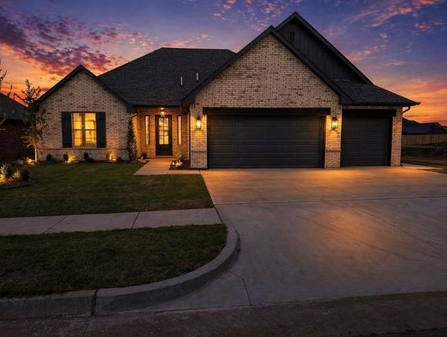 11709 NW 105th Street, Yukon, OK 73099
