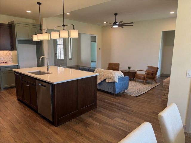 11709 NW 105th Street, Yukon, OK 73099