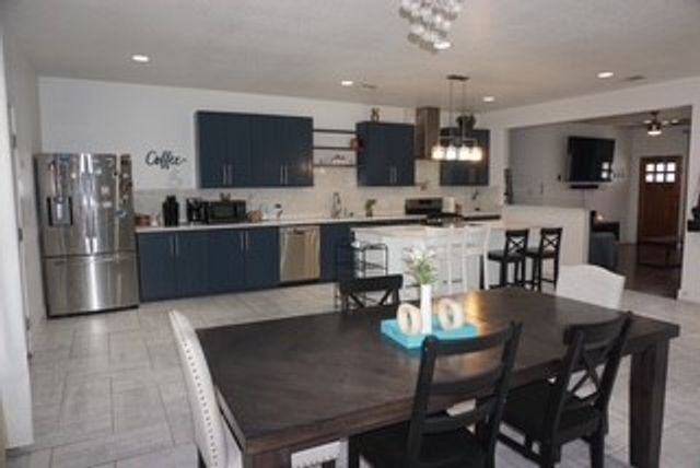 134 W Cober Drive, Grand Prairie, TX 75051