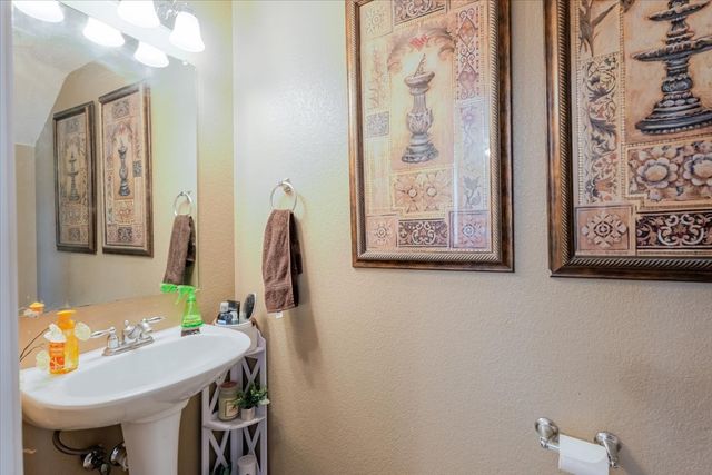 1606 Withers Way, Krum, TX 76249