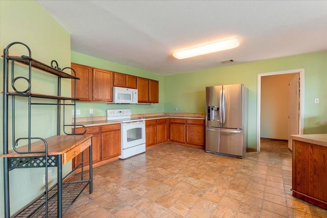 1606 Withers Way, Krum, TX 76249