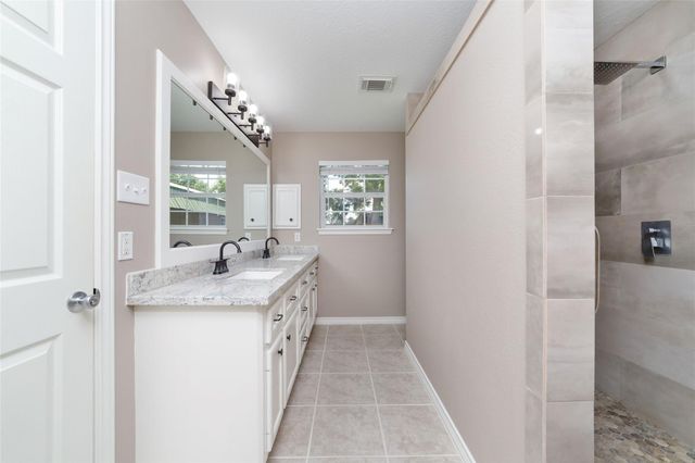 45 County Road 2208, Cleveland, TX 77327