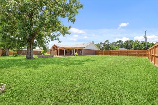 45 County Road 2208, Cleveland, TX 77327