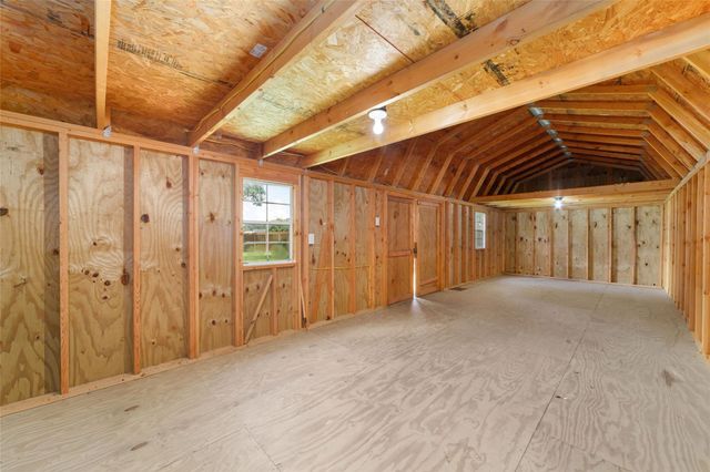 45 County Road 2208, Cleveland, TX 77327
