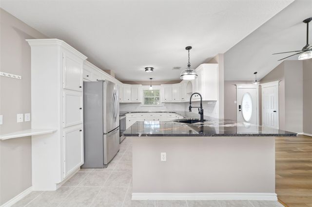 45 County Road 2208, Cleveland, TX 77327