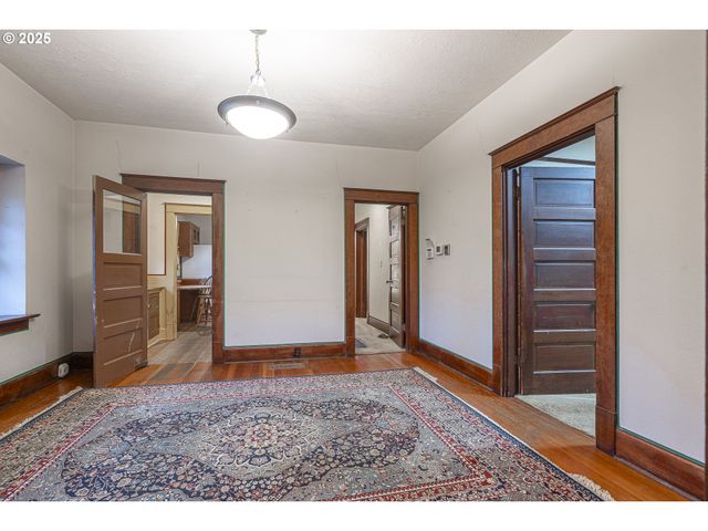 482 EWALD Ave Se, Salem, OR 97302