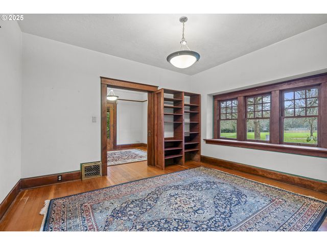 482 EWALD Ave Se, Salem, OR 97302