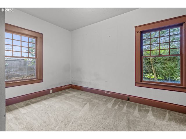 482 EWALD Ave Se, Salem, OR 97302