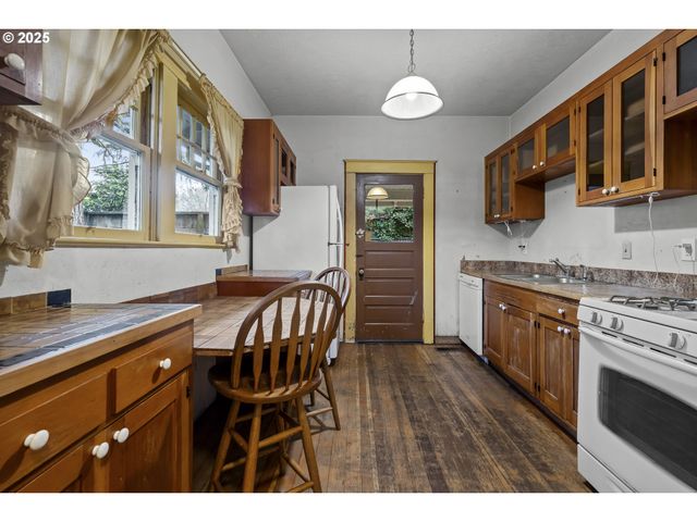 482 EWALD Ave Se, Salem, OR 97302