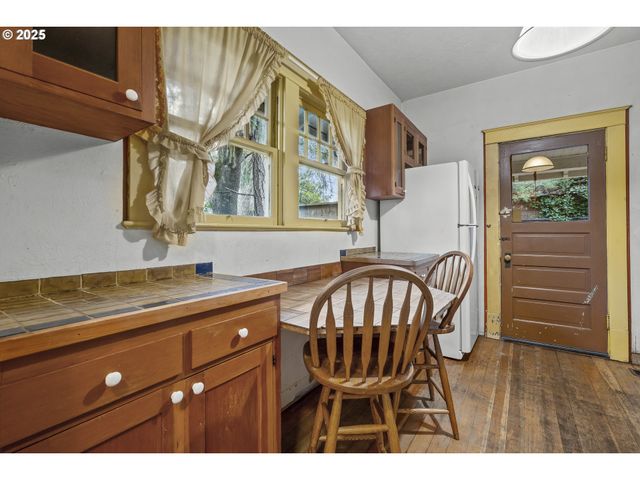 482 EWALD Ave Se, Salem, OR 97302