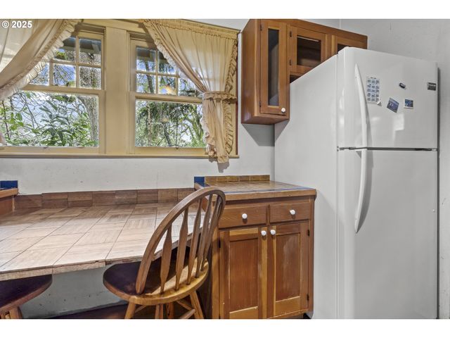 482 EWALD Ave Se, Salem, OR 97302