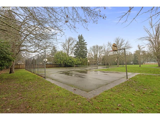 482 EWALD Ave Se, Salem, OR 97302