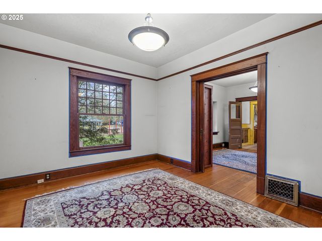 482 EWALD Ave Se, Salem, OR 97302