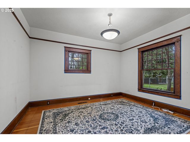 482 EWALD Ave Se, Salem, OR 97302