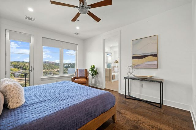 5717 Lost Horizon DR 12, Austin, TX 78759