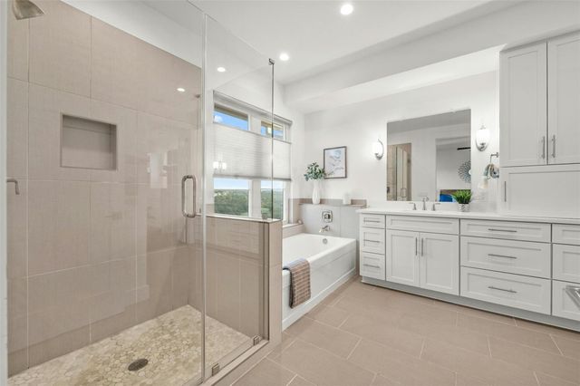 5717 Lost Horizon DR 12, Austin, TX 78759
