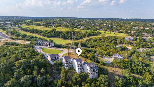 5717 Lost Horizon DR 12, Austin, TX 78759