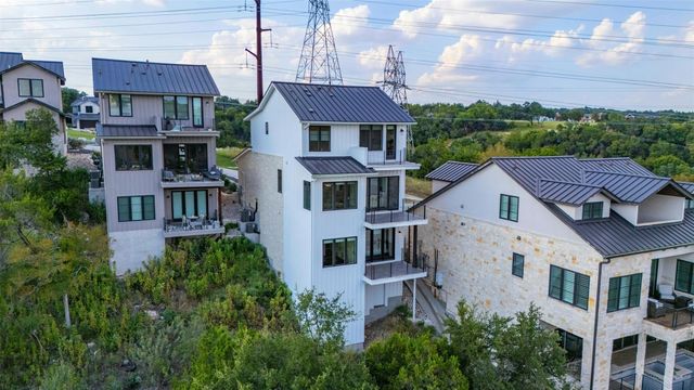 5717 Lost Horizon DR 12, Austin, TX 78759