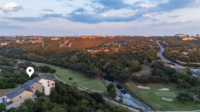 5717 Lost Horizon DR 12, Austin, TX 78759