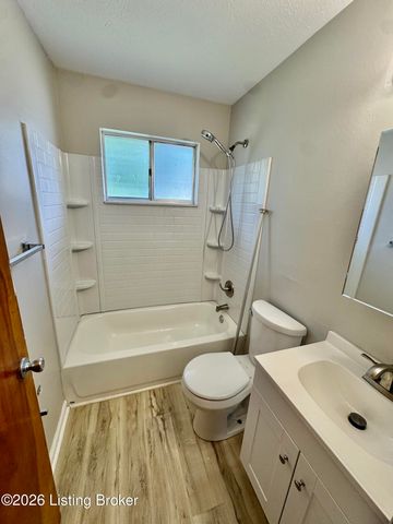 7818 Bramble Ln, Louisville, KY 40258
