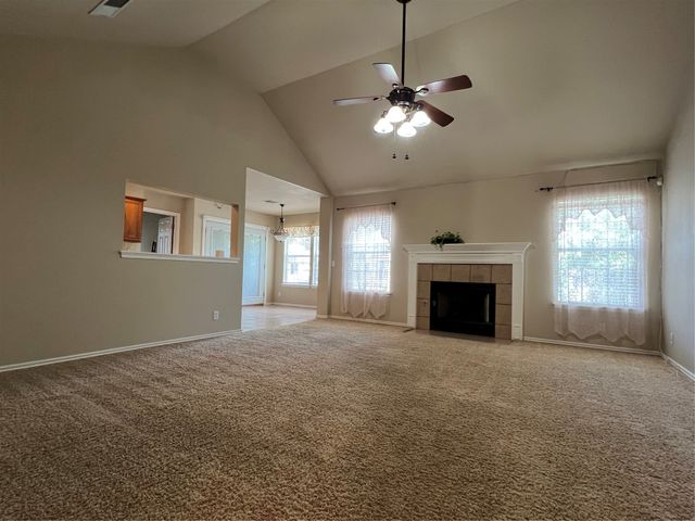 11704 S Gum Avenue, Jenks, OK 74037