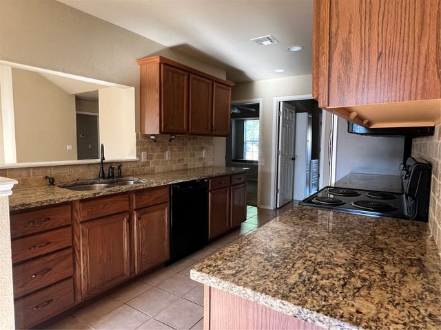 11704 S Gum Avenue, Jenks, OK 74037
