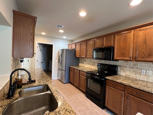 11704 S Gum Avenue, Jenks, OK 74037
