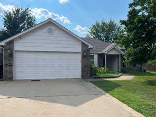 11704 S Gum Avenue, Jenks, OK 74037