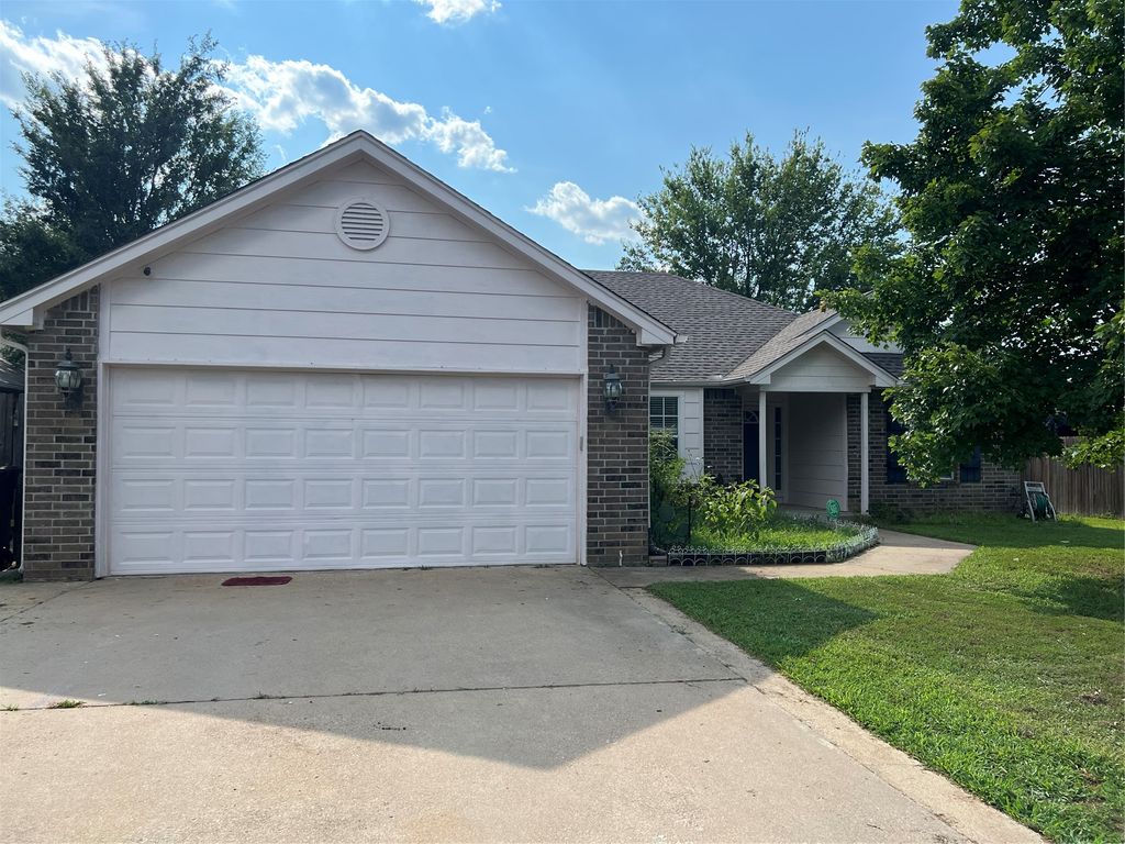 11704 S Gum Avenue, Jenks, OK 74037