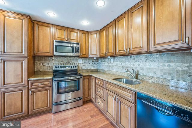 9731 GLENHOPE ROAD, Philadelphia, PA 19115