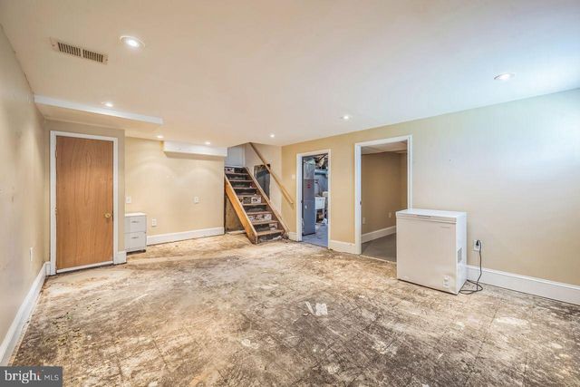 9731 GLENHOPE ROAD, Philadelphia, PA 19115