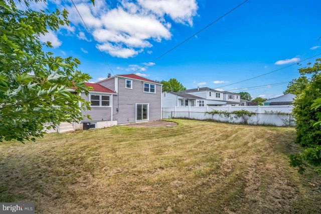 9731 GLENHOPE ROAD, Philadelphia, PA 19115