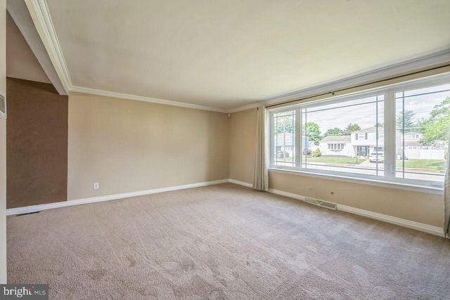 9731 GLENHOPE ROAD, Philadelphia, PA 19115